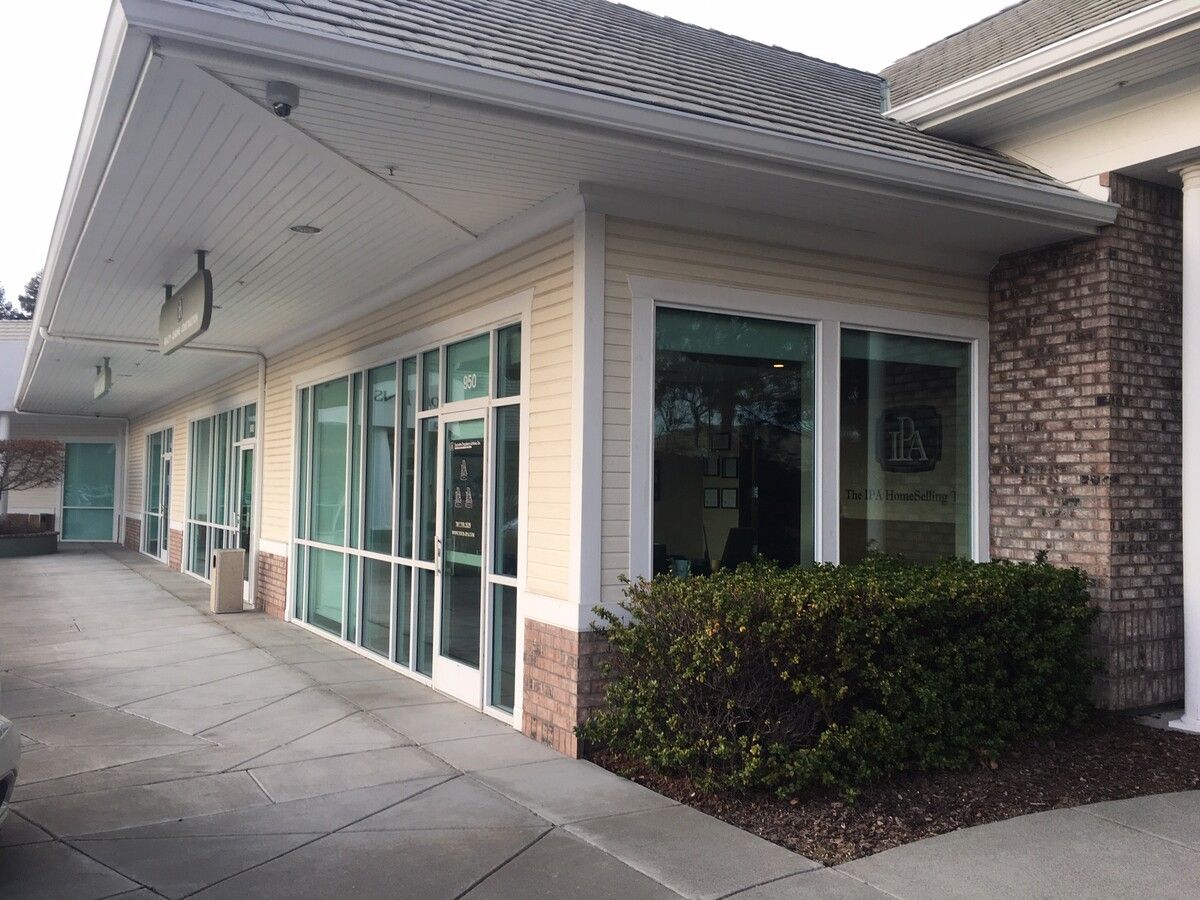 Freedom Plaza: 3700 Hilborn Rd, Fairfield, CA, 94534